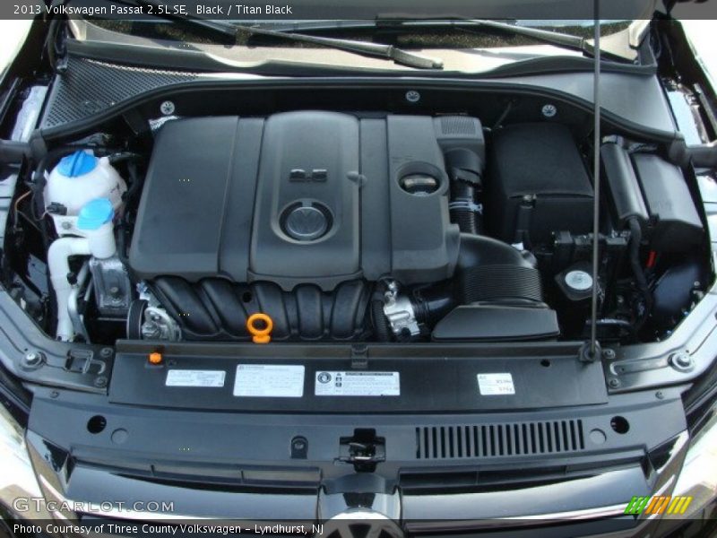 Black / Titan Black 2013 Volkswagen Passat 2.5L SE