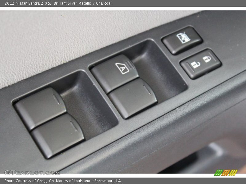 Brilliant Silver Metallic / Charcoal 2012 Nissan Sentra 2.0 S