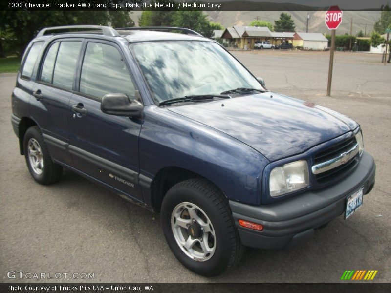 Front 3/4 View of 2000 Tracker 4WD Hard Top