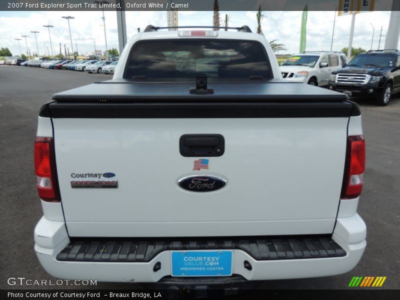 Oxford White / Camel 2007 Ford Explorer Sport Trac Limited
