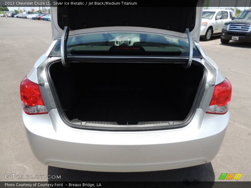 Silver Ice Metallic / Jet Black/Medium Titanium 2013 Chevrolet Cruze LS