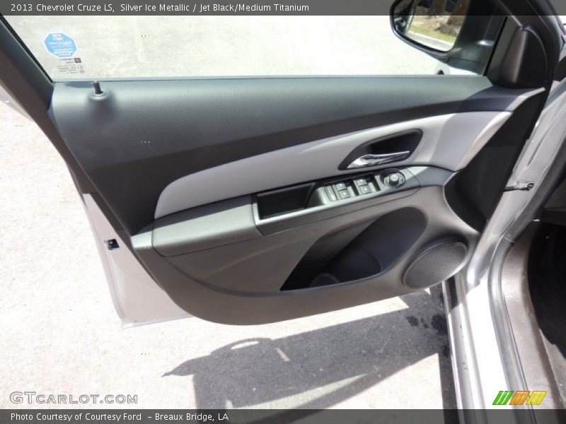 Silver Ice Metallic / Jet Black/Medium Titanium 2013 Chevrolet Cruze LS