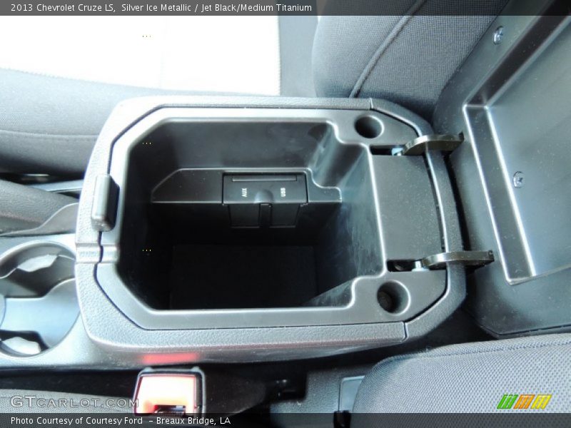 Silver Ice Metallic / Jet Black/Medium Titanium 2013 Chevrolet Cruze LS