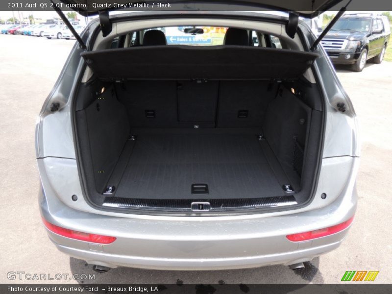Quartz Grey Metallic / Black 2011 Audi Q5 2.0T quattro