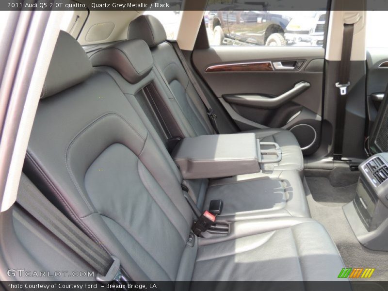 Quartz Grey Metallic / Black 2011 Audi Q5 2.0T quattro