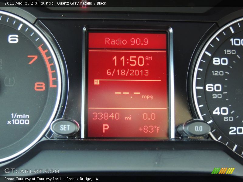 Quartz Grey Metallic / Black 2011 Audi Q5 2.0T quattro