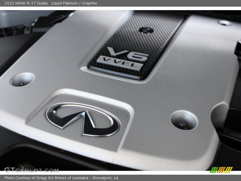  2013 M 37 Sedan Logo