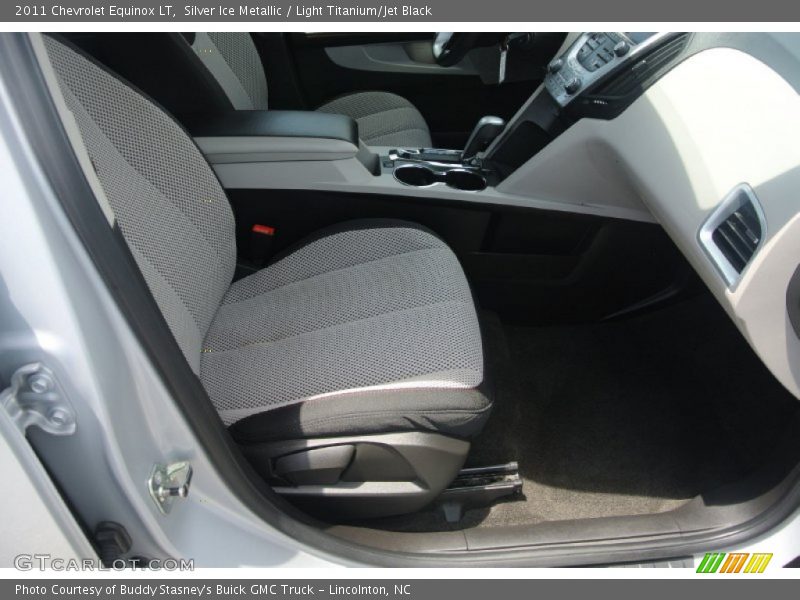 Silver Ice Metallic / Light Titanium/Jet Black 2011 Chevrolet Equinox LT