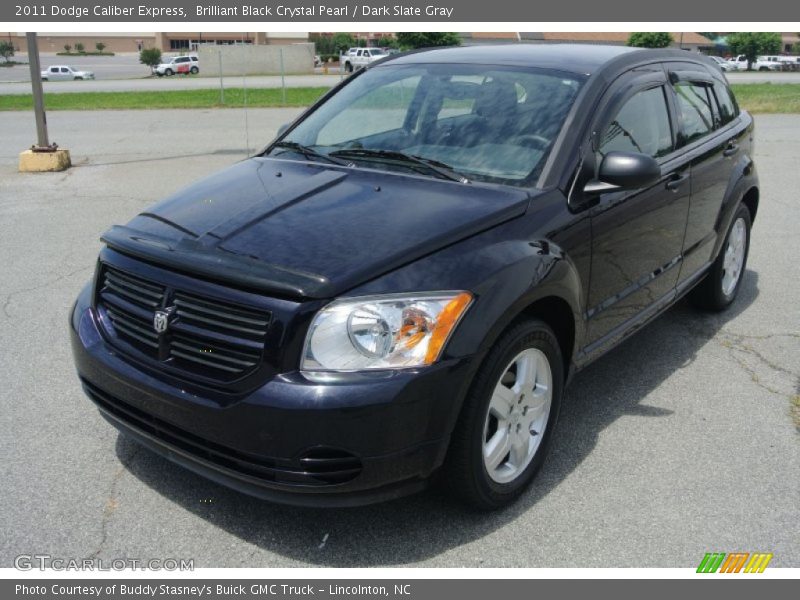 Front 3/4 View of 2011 Caliber Express