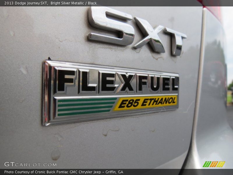 Bright Silver Metallic / Black 2013 Dodge Journey SXT