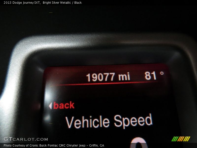 Bright Silver Metallic / Black 2013 Dodge Journey SXT