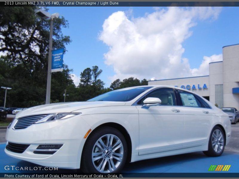 Crystal Champagne / Light Dune 2013 Lincoln MKZ 3.7L V6 FWD
