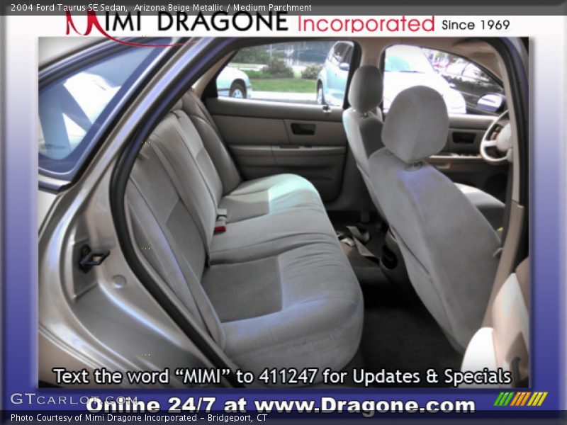 Arizona Beige Metallic / Medium Parchment 2004 Ford Taurus SE Sedan