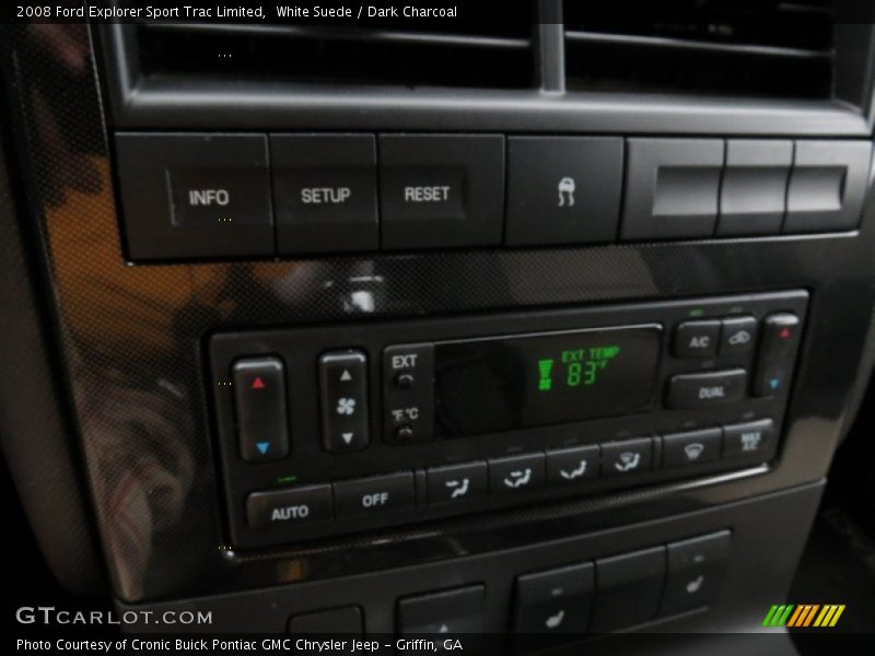 Controls of 2008 Explorer Sport Trac Limited