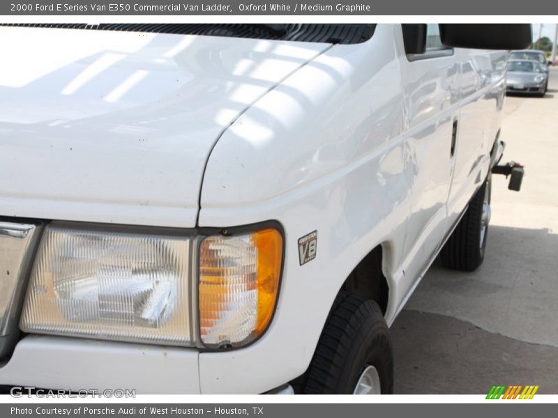 Oxford White / Medium Graphite 2000 Ford E Series Van E350 Commercial Van Ladder