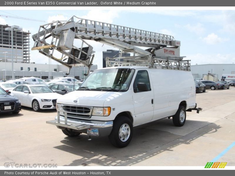 Front 3/4 View of 2000 E Series Van E350 Commercial Van Ladder