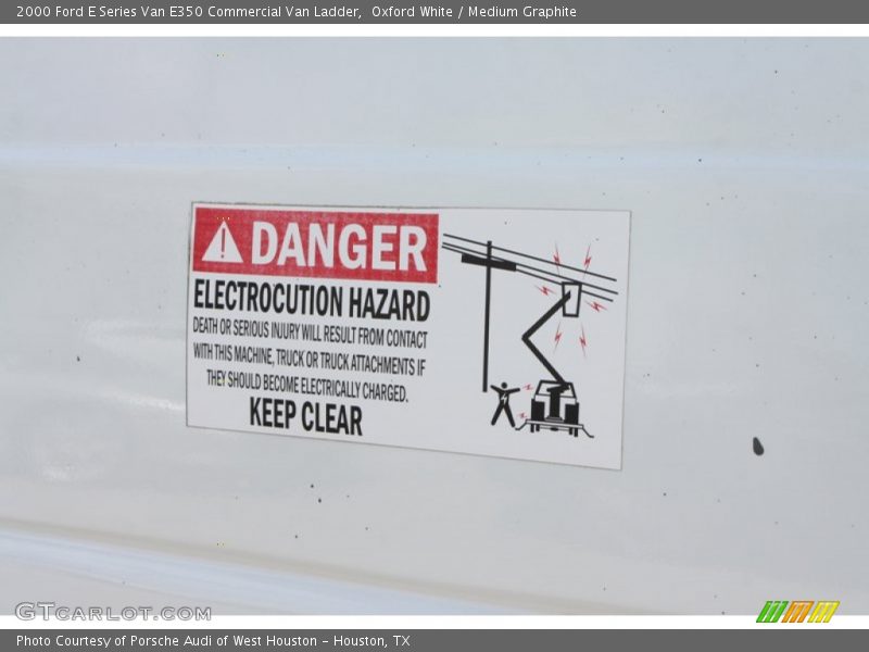 Oxford White / Medium Graphite 2000 Ford E Series Van E350 Commercial Van Ladder