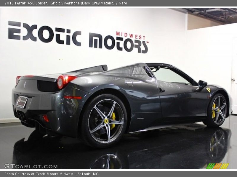 Grigio Silverstone (Dark Grey Metallic) / Nero 2013 Ferrari 458 Spider