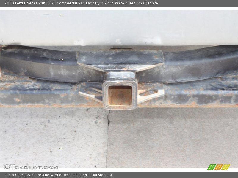 Oxford White / Medium Graphite 2000 Ford E Series Van E350 Commercial Van Ladder