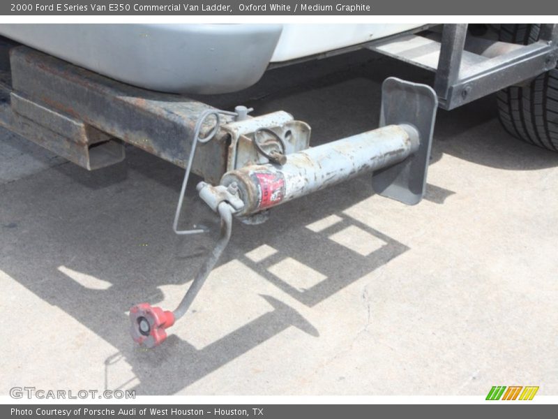 Oxford White / Medium Graphite 2000 Ford E Series Van E350 Commercial Van Ladder