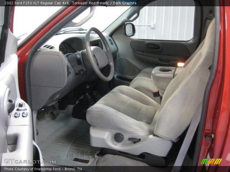 Toreador Red Metallic / Dark Graphite 2002 Ford F150 XLT Regular Cab 4x4