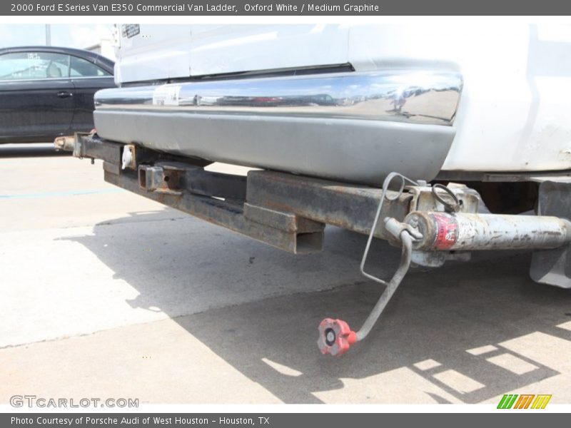 Oxford White / Medium Graphite 2000 Ford E Series Van E350 Commercial Van Ladder