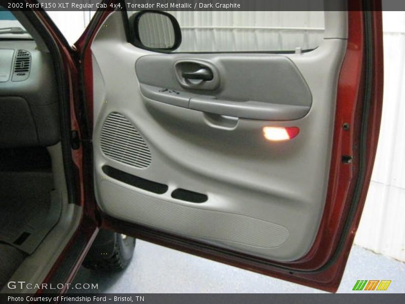 Toreador Red Metallic / Dark Graphite 2002 Ford F150 XLT Regular Cab 4x4