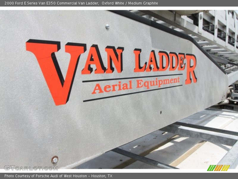 Oxford White / Medium Graphite 2000 Ford E Series Van E350 Commercial Van Ladder