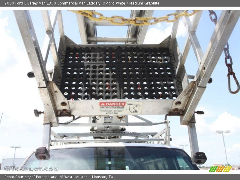 Oxford White / Medium Graphite 2000 Ford E Series Van E350 Commercial Van Ladder