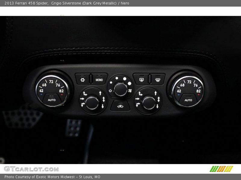 Controls of 2013 458 Spider