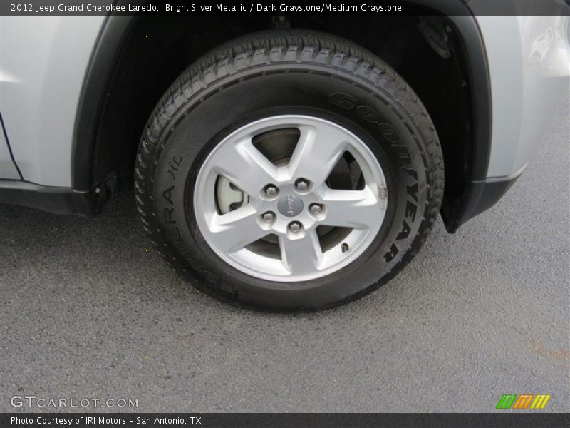 Bright Silver Metallic / Dark Graystone/Medium Graystone 2012 Jeep Grand Cherokee Laredo