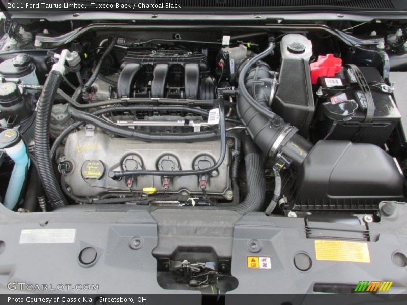 Tuxedo Black / Charcoal Black 2011 Ford Taurus Limited