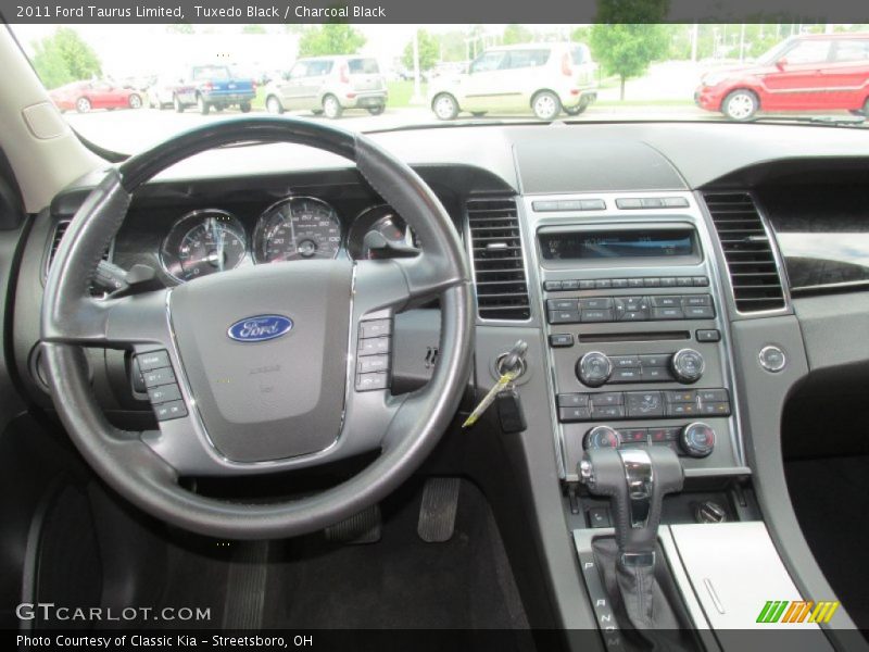 Tuxedo Black / Charcoal Black 2011 Ford Taurus Limited
