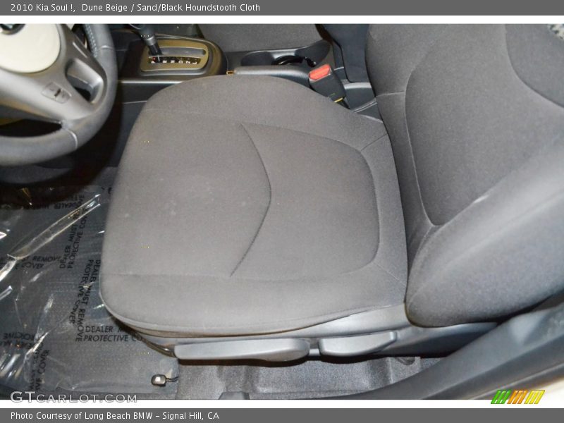 Dune Beige / Sand/Black Houndstooth Cloth 2010 Kia Soul !