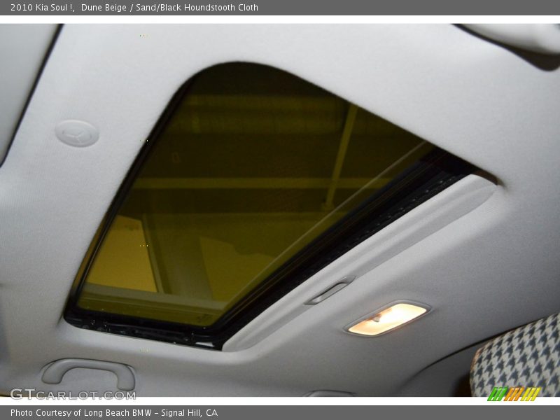 Dune Beige / Sand/Black Houndstooth Cloth 2010 Kia Soul !