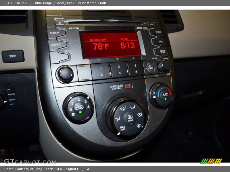 Dune Beige / Sand/Black Houndstooth Cloth 2010 Kia Soul !
