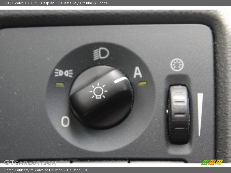 Caspian Blue Metallic / Off Black/Blonde 2013 Volvo C30 T5