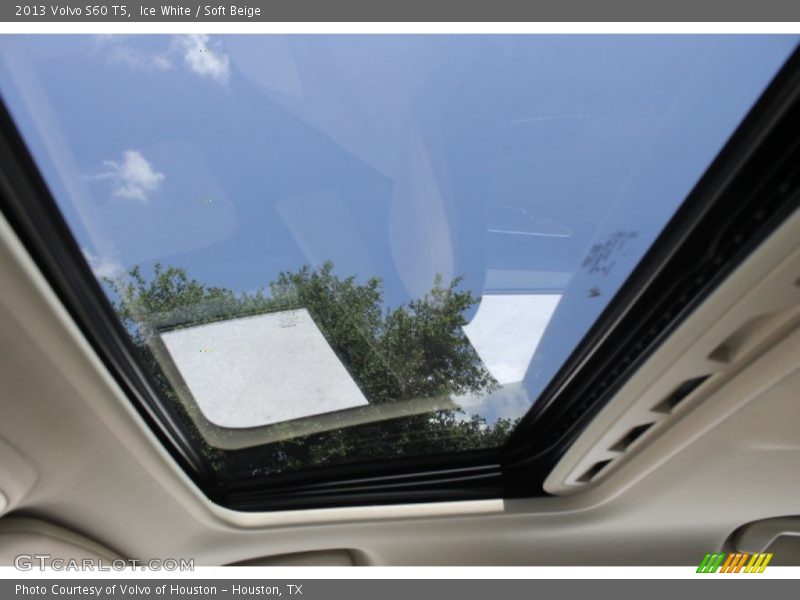 Ice White / Soft Beige 2013 Volvo S60 T5