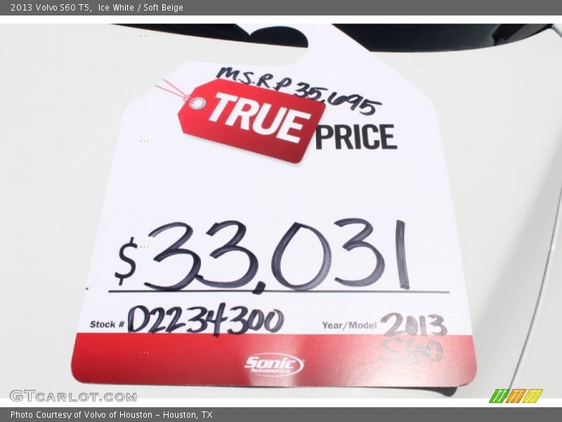Ice White / Soft Beige 2013 Volvo S60 T5