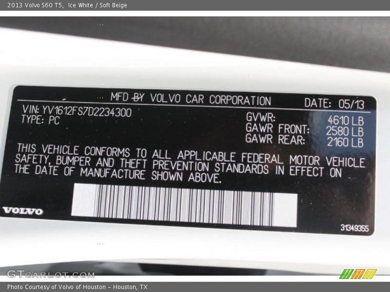 Ice White / Soft Beige 2013 Volvo S60 T5