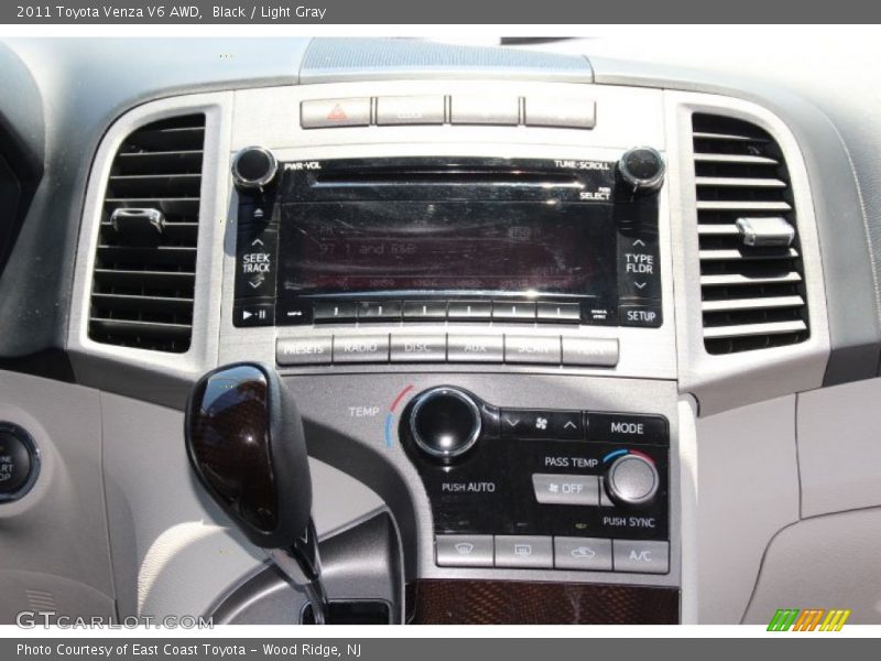 Black / Light Gray 2011 Toyota Venza V6 AWD