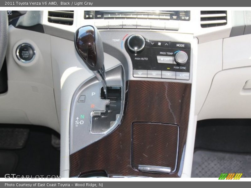 Black / Light Gray 2011 Toyota Venza V6 AWD