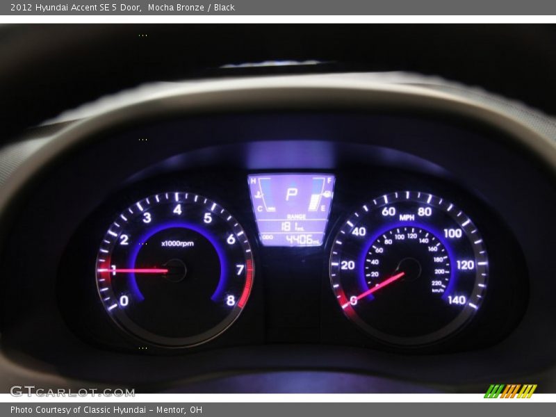 Mocha Bronze / Black 2012 Hyundai Accent SE 5 Door