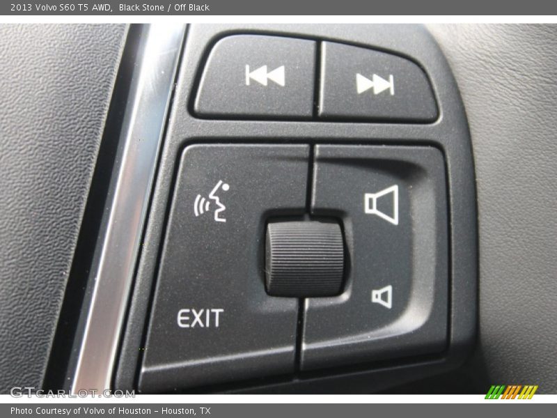 Controls of 2013 S60 T5 AWD