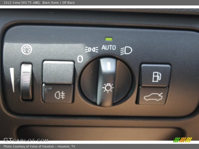 Controls of 2013 S60 T5 AWD