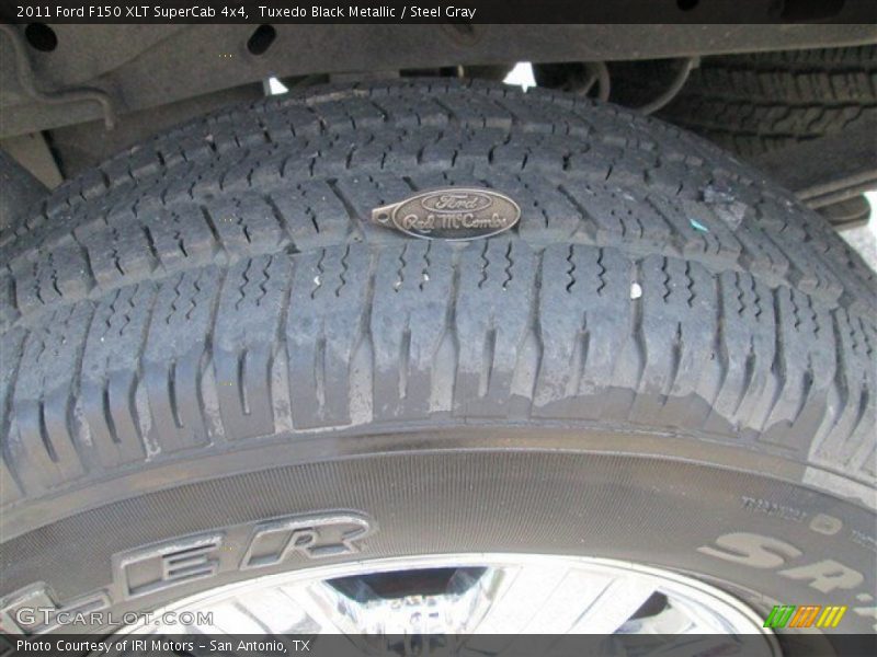 Tuxedo Black Metallic / Steel Gray 2011 Ford F150 XLT SuperCab 4x4