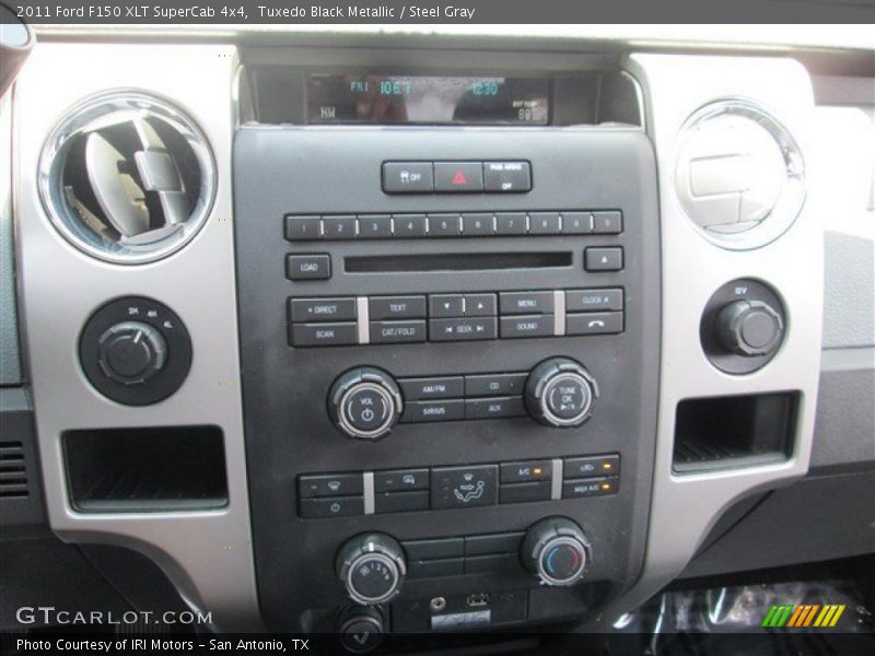 Tuxedo Black Metallic / Steel Gray 2011 Ford F150 XLT SuperCab 4x4
