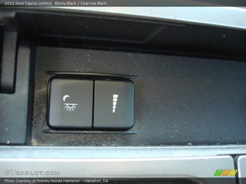 Ebony Black / Charcoal Black 2011 Ford Taurus Limited