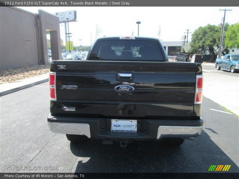 Tuxedo Black Metallic / Steel Gray 2011 Ford F150 XLT SuperCab 4x4