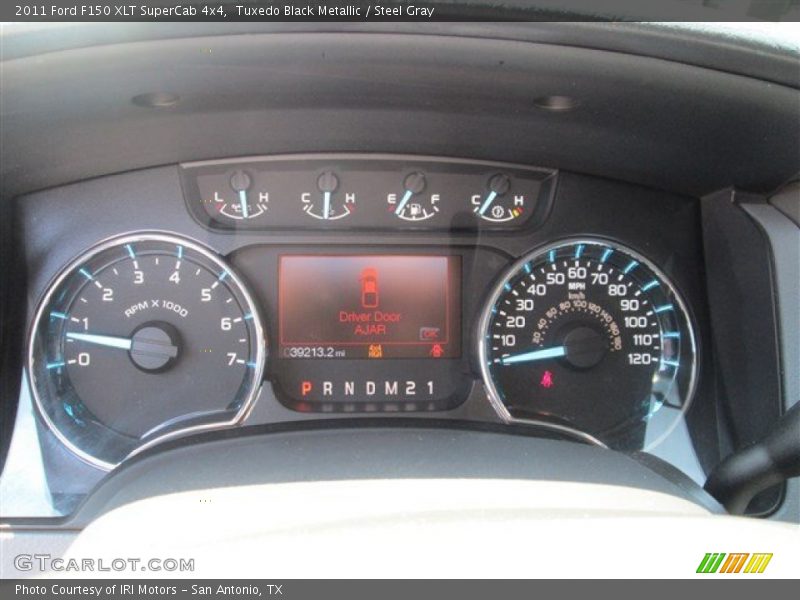 Tuxedo Black Metallic / Steel Gray 2011 Ford F150 XLT SuperCab 4x4